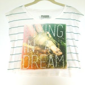 *3/$15* Freeze Vintage Living In A Dream Crop Top